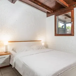  Ferienhaus Rona Ana